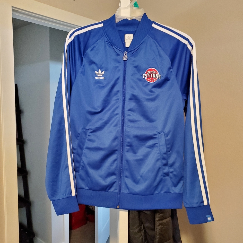 Adidas Detroit Pistons jacket.Sz M